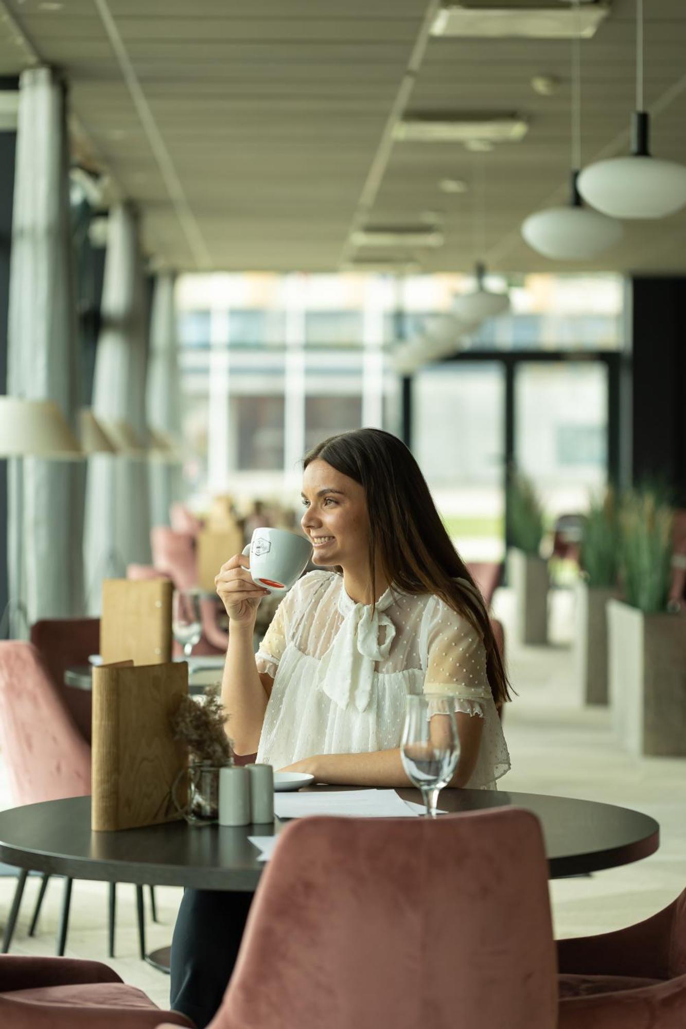 Oe Seaside Suites & Spa Kuressaare Eksteriør bilde