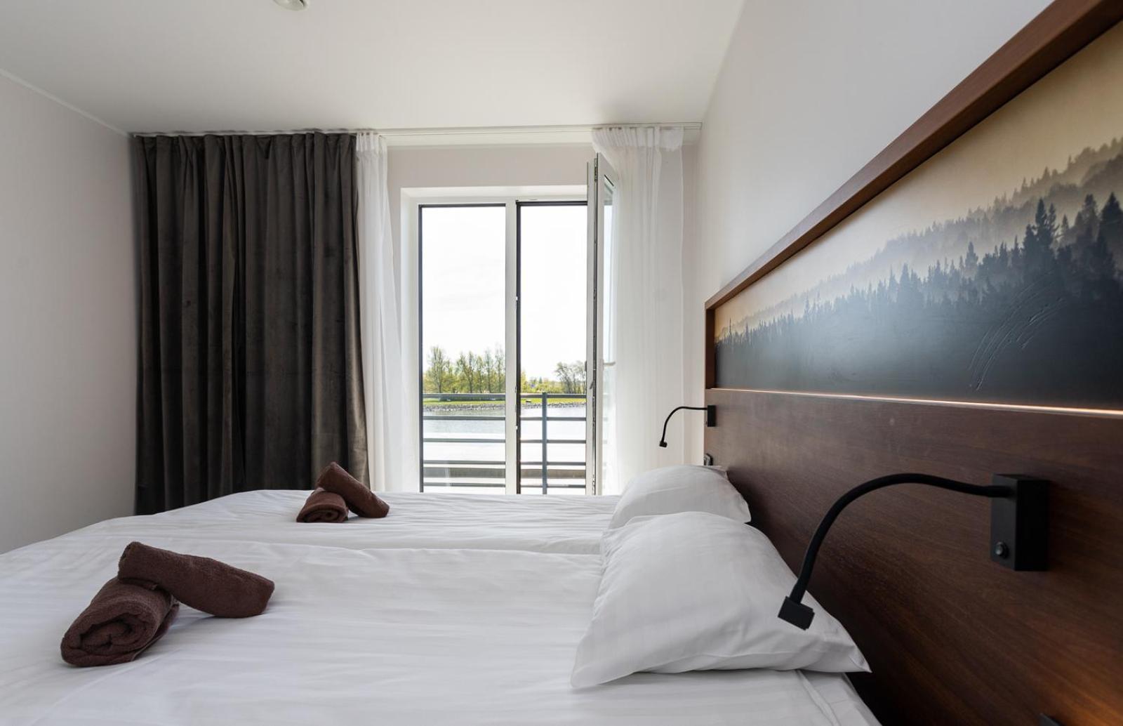 Oe Seaside Suites & Spa Kuressaare Eksteriør bilde